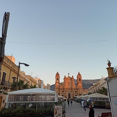 הוילה טראסיני A Casa Di Nonna Maria מראה חיצוני תמונה